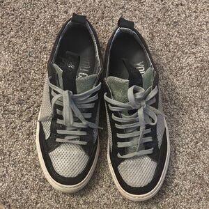 P448 Women Sneakers in Black, Gray, White, Green